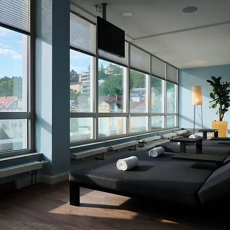 Leonardo Esslingen 4*