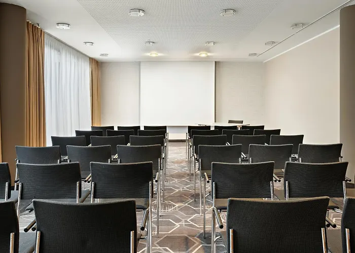 Hotel Leonardo Esslingen 4*