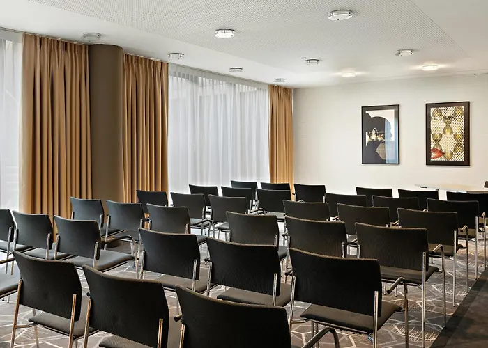 Hotel Leonardo Esslingen 4*